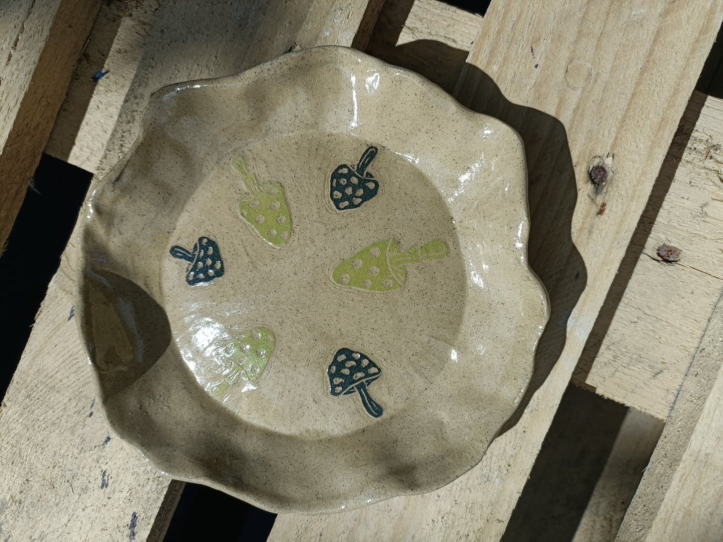Mushroom side plate