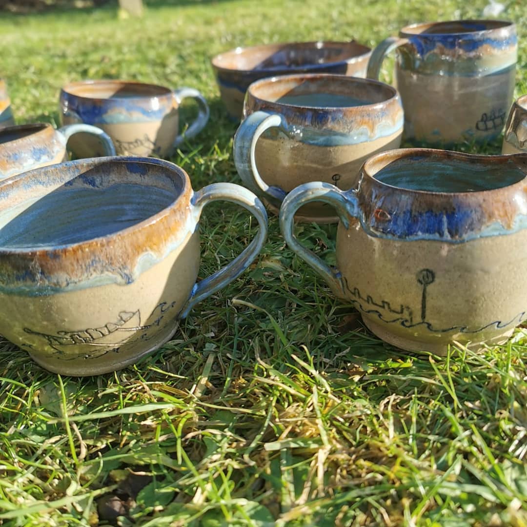 Mugs and cups